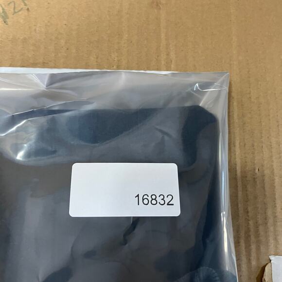 Champion T-Shirt Mens Size XL Black Crewneck Short Sleeve Logo Casual Basic - Picture 8 of 8